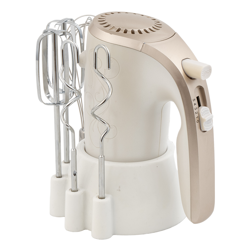 Čo by ste mali vedieť pred kúpou ručného mixéra na smotanu, cmar a každodenné pečenie?